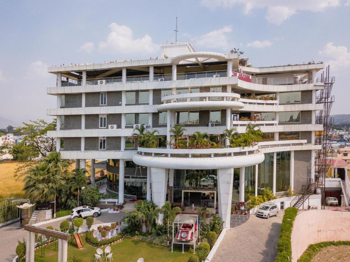 Hotel The Solitaire Dehradun Esterno foto