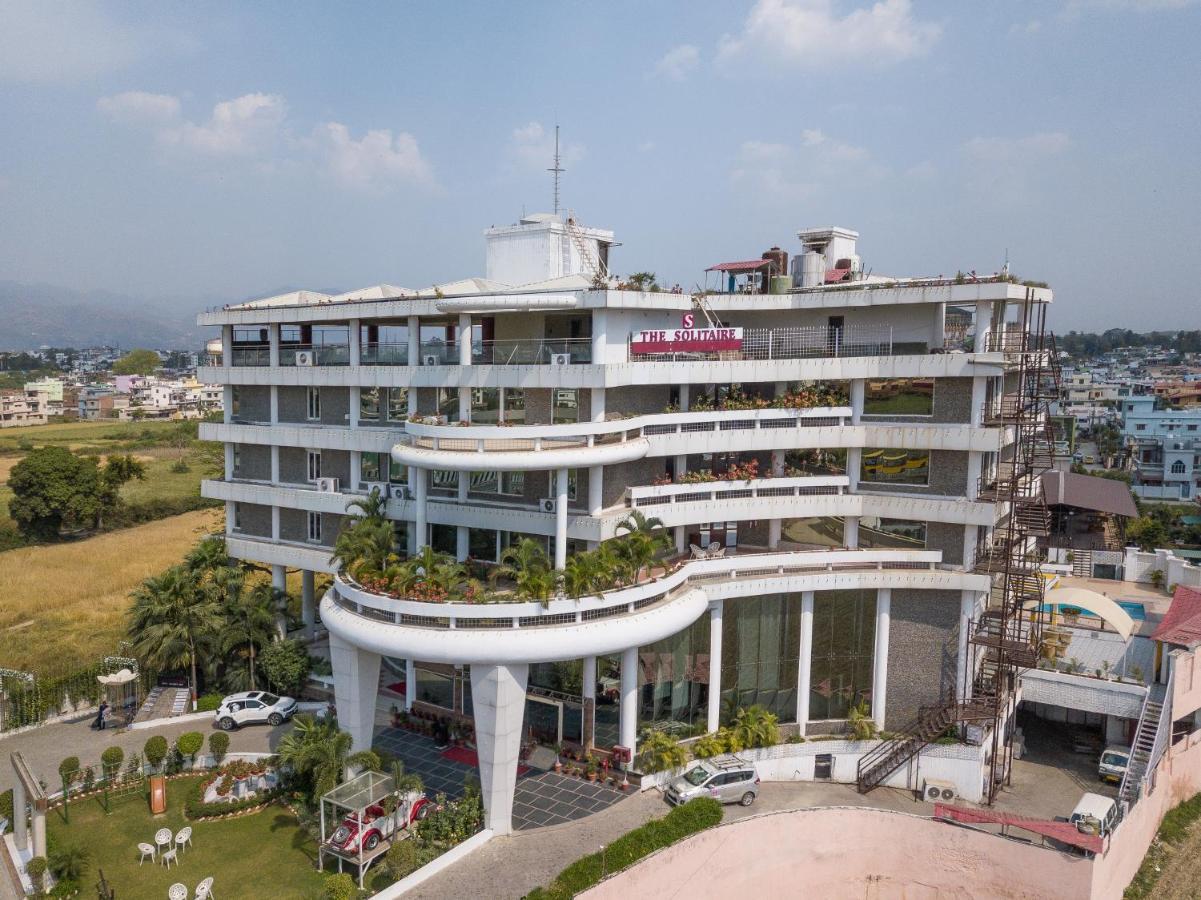 Hotel The Solitaire Dehradun Esterno foto