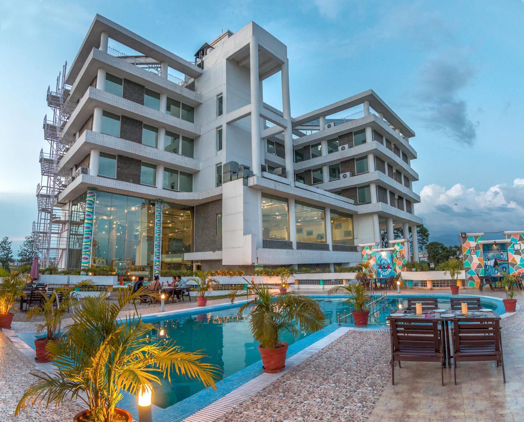 The Solitaire Dehradun Esterno foto